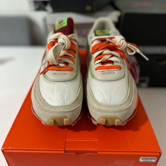 Nike LD Waffle
sacai CLOT Kiss of Death Net Orange Blaze - Picture 3 of 8